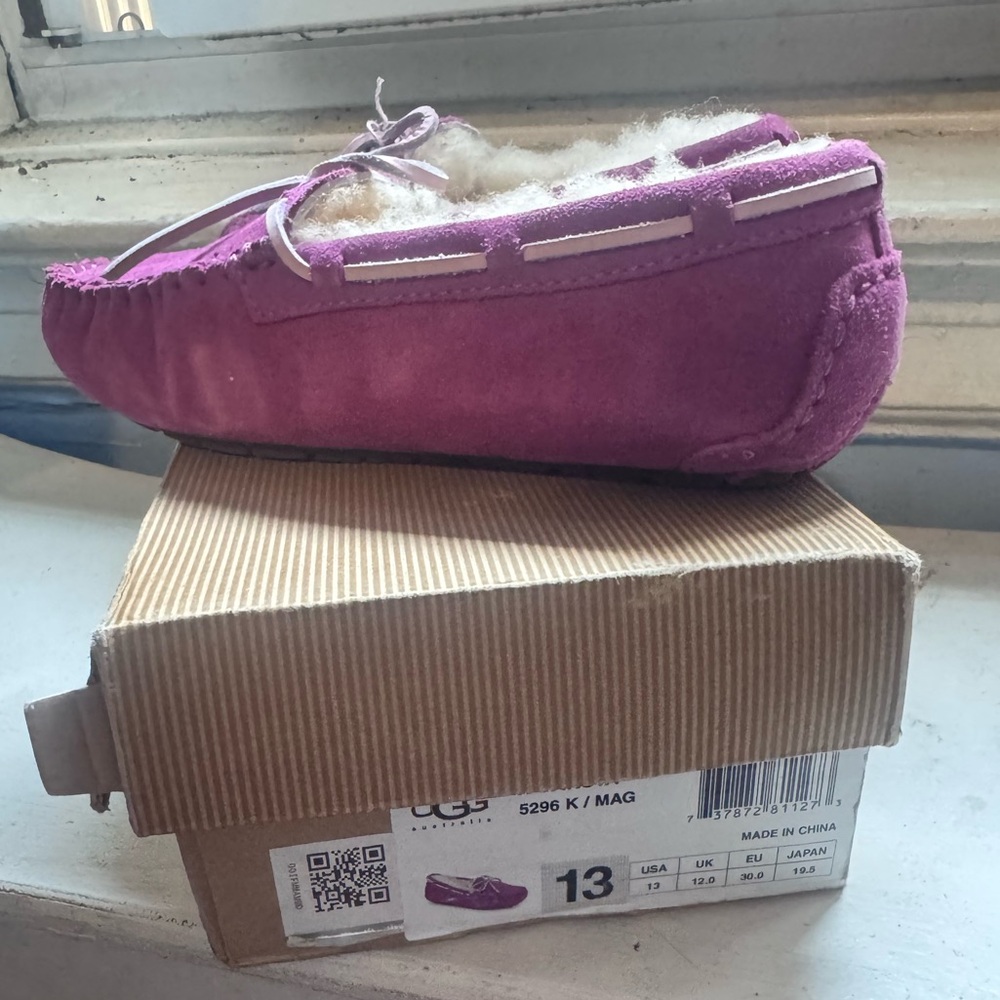 UGG kids  Magenta Moccasins Purple